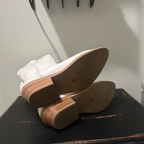 Steve Madden white western boot - Picture 3 of 3